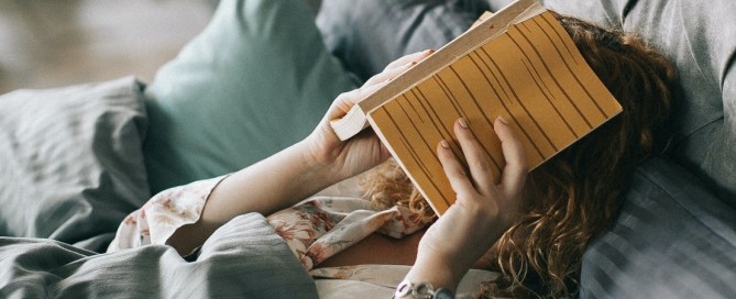This sleep apnea sufferer may dream less frequently than usual.